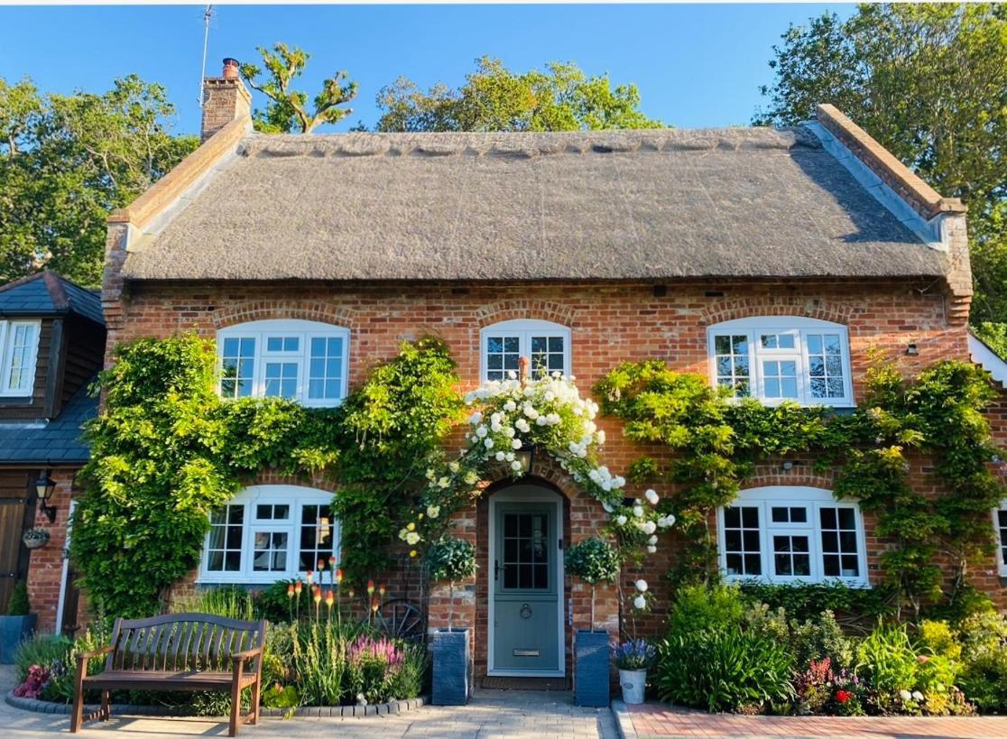 Little Woodside A Beautiful New Forest Self Contained Private Luxury Annexe نيو ميلتون المظهر الخارجي الصورة